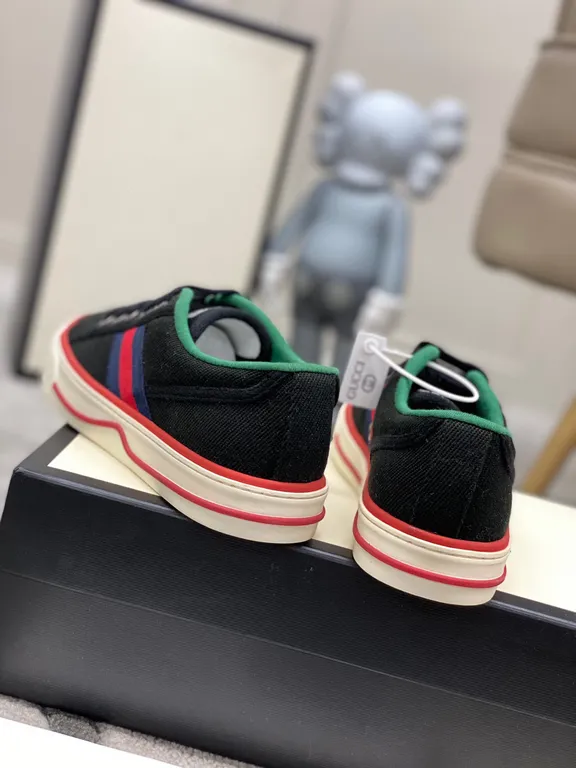 Gucci Shoe 